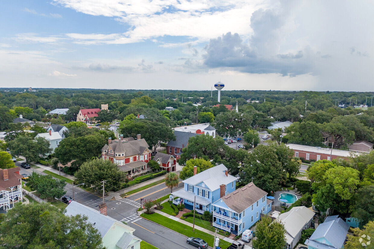 Blue Heron Inn sky view