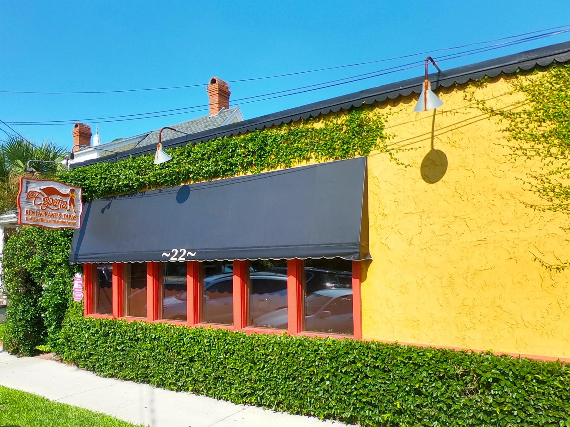 España Restaurant and Tapas