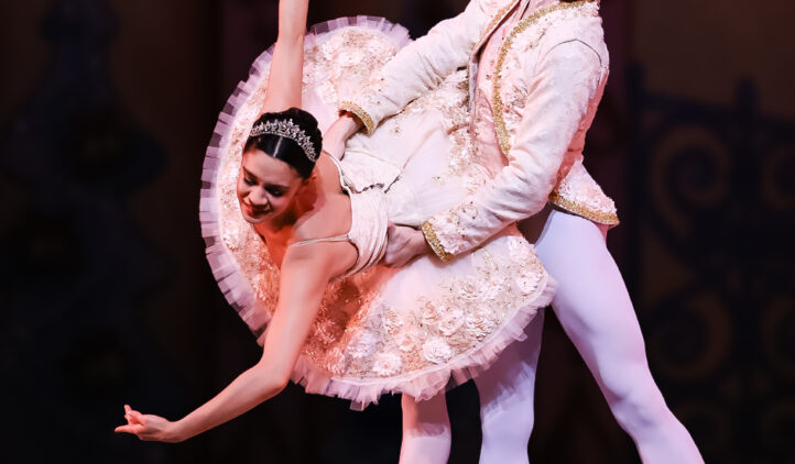 Nutcracker Tea