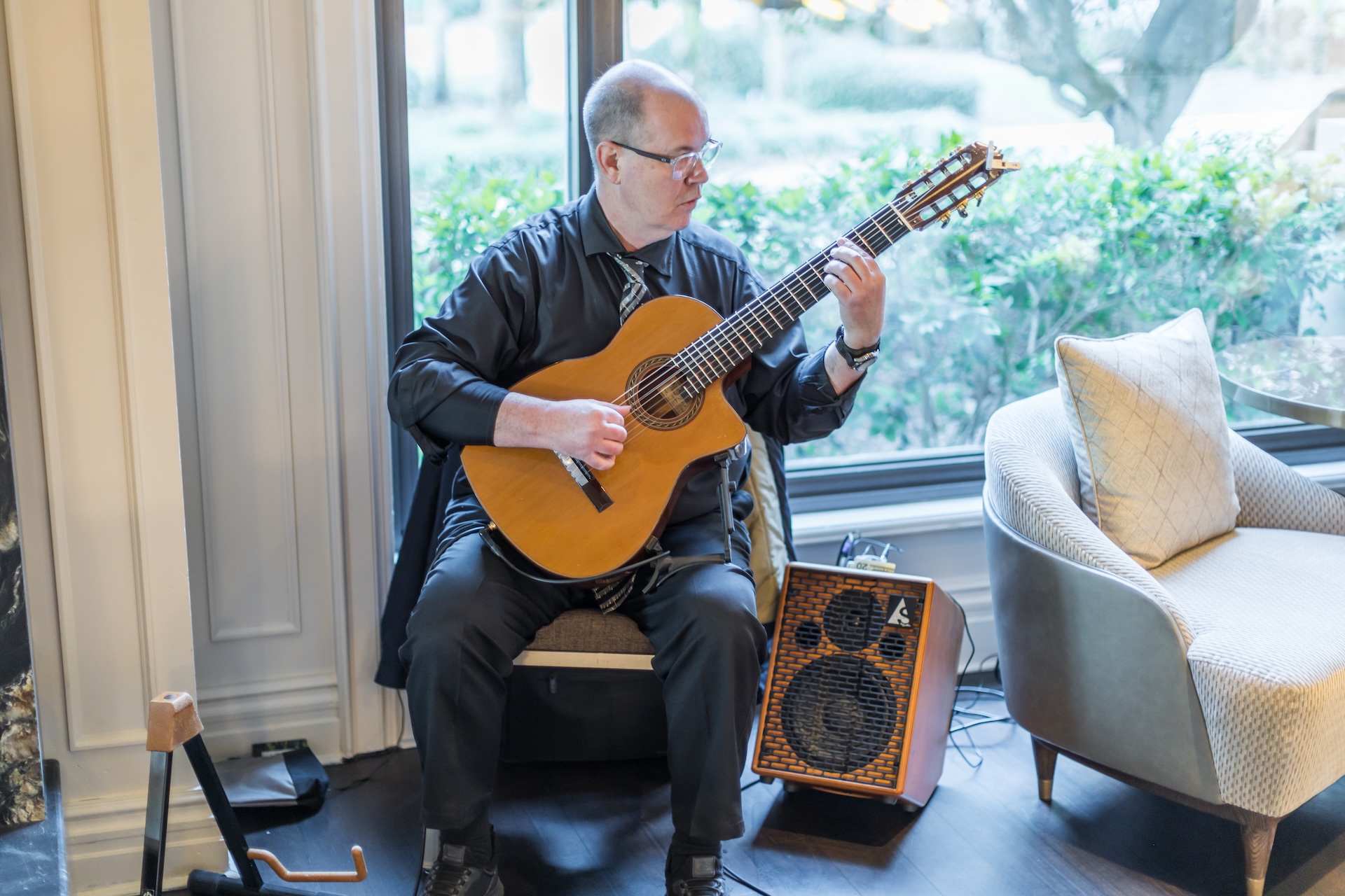 guitarist at Salt