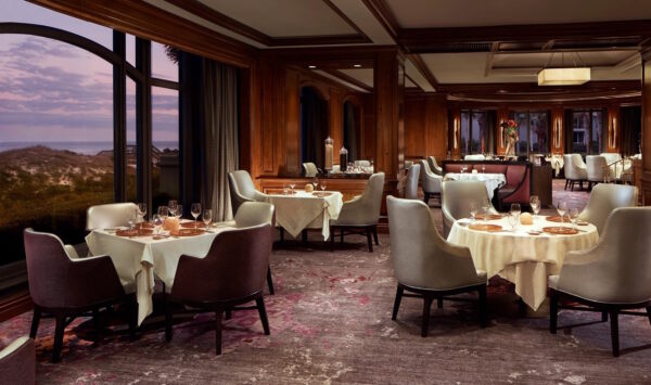 Ritz-Carlton dining space